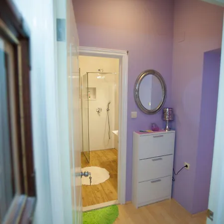 In Bidol Mit Eigenem Balkon 마카르스카