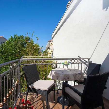 In Bidol Mit Eigenem Balkon 아파트 *